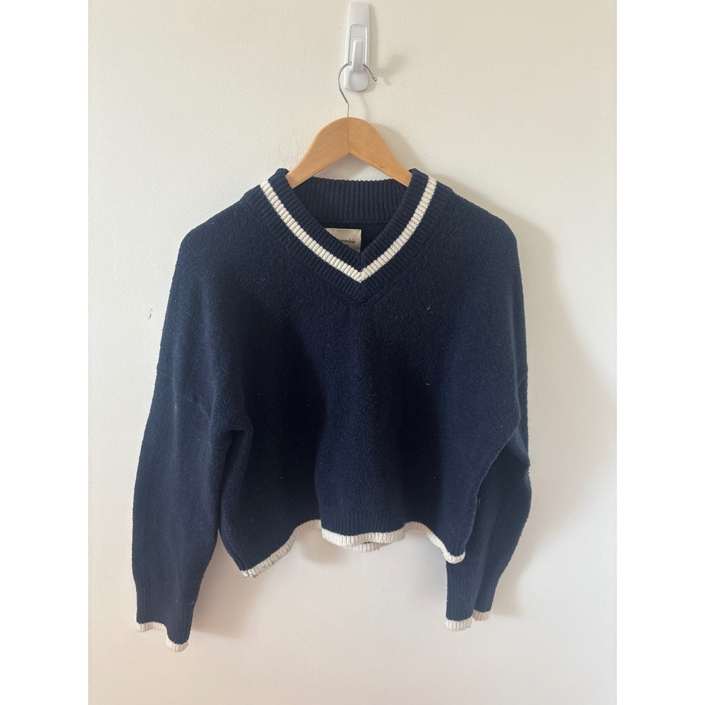 Abercrombie & Fitch Navy Blue V-Neck Varsity Stripe Cropped Sweater Small